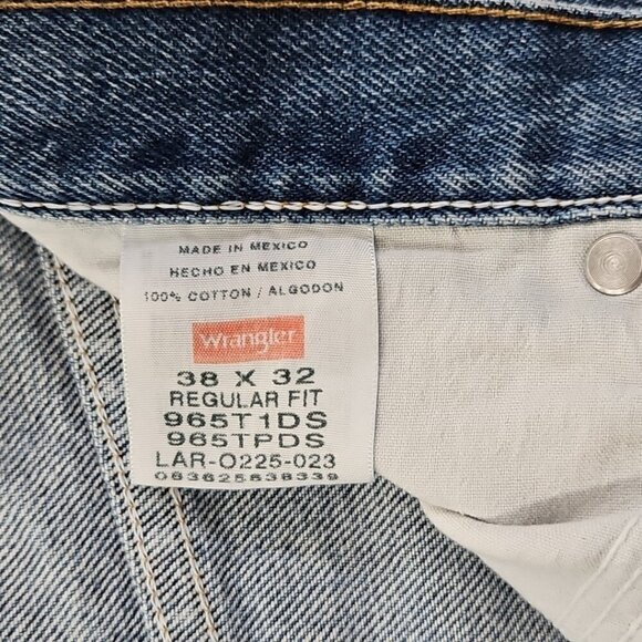 Wrangler Jeans Men's 38x32 Regular Fit Straight Leg Medium Wash 965T1DS EUC - Picture 11 of 16
